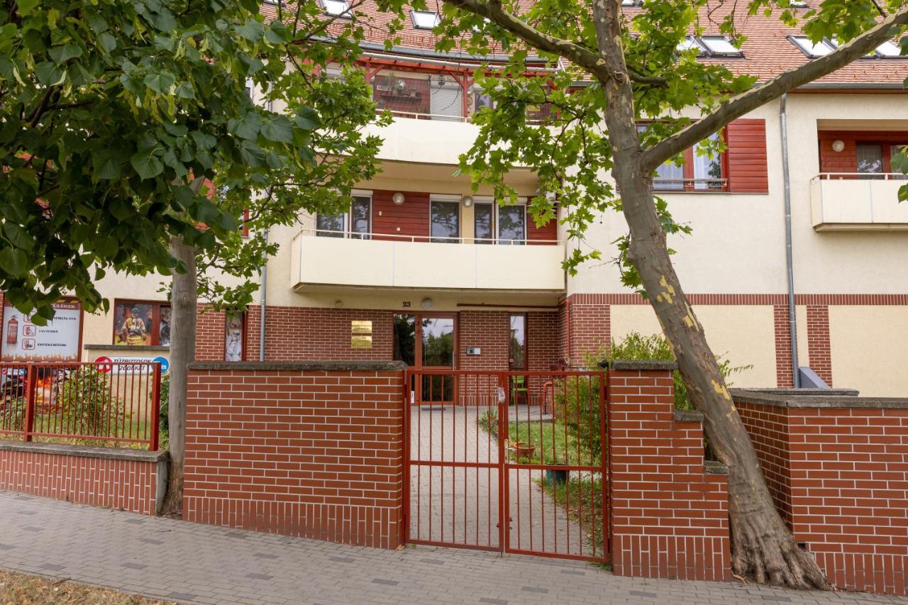 Szent Imre Apartman Veszprém Exterior photo